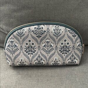 Floral Patterned Cosmetic Bag